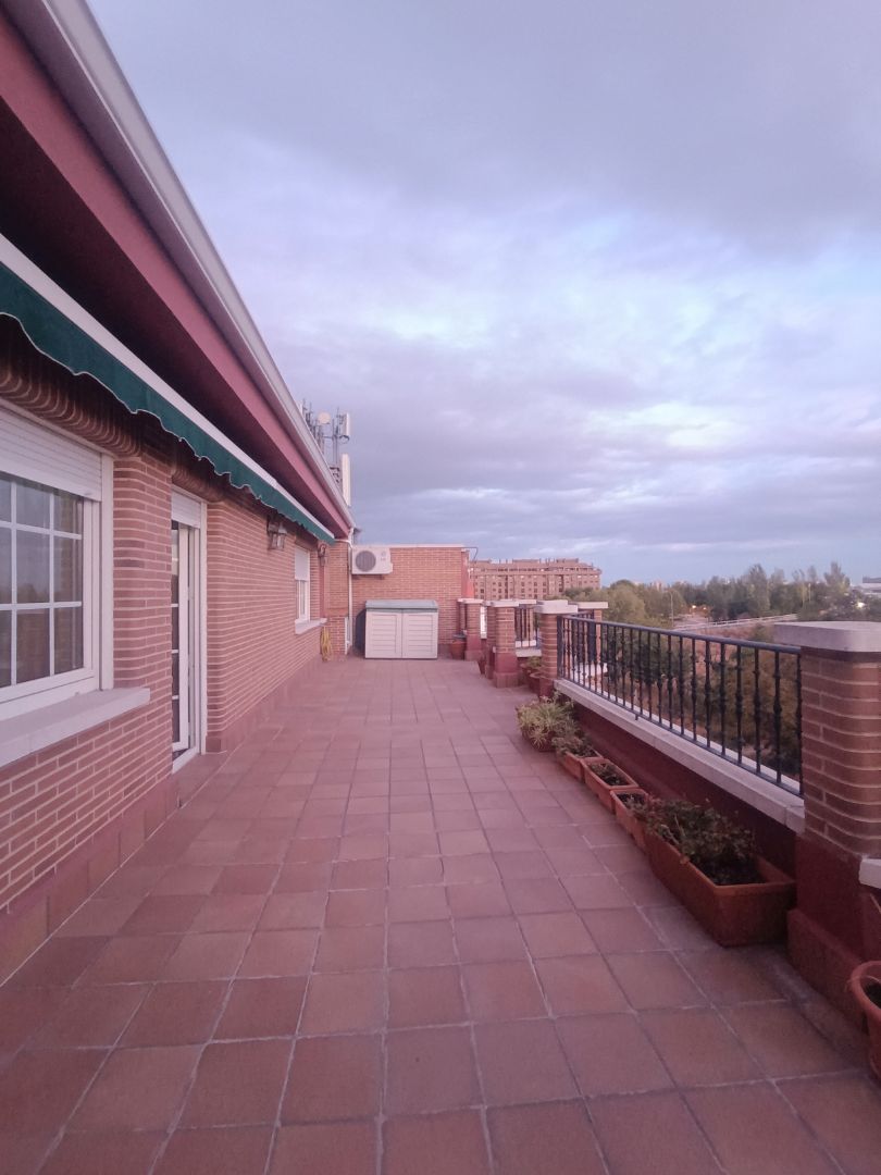 Terrassa de Àtic de lloguer en  Madrid Capital amb Aire condicionat, Calefacció i Terrassa