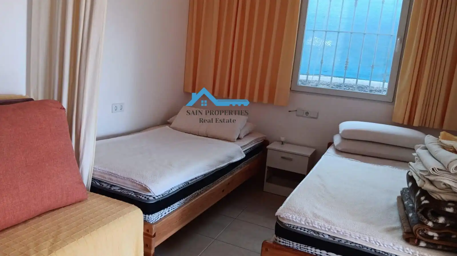 Habitación de Finca rústica en venta en La Nucia con Jardín privado, Terraza y Trastero