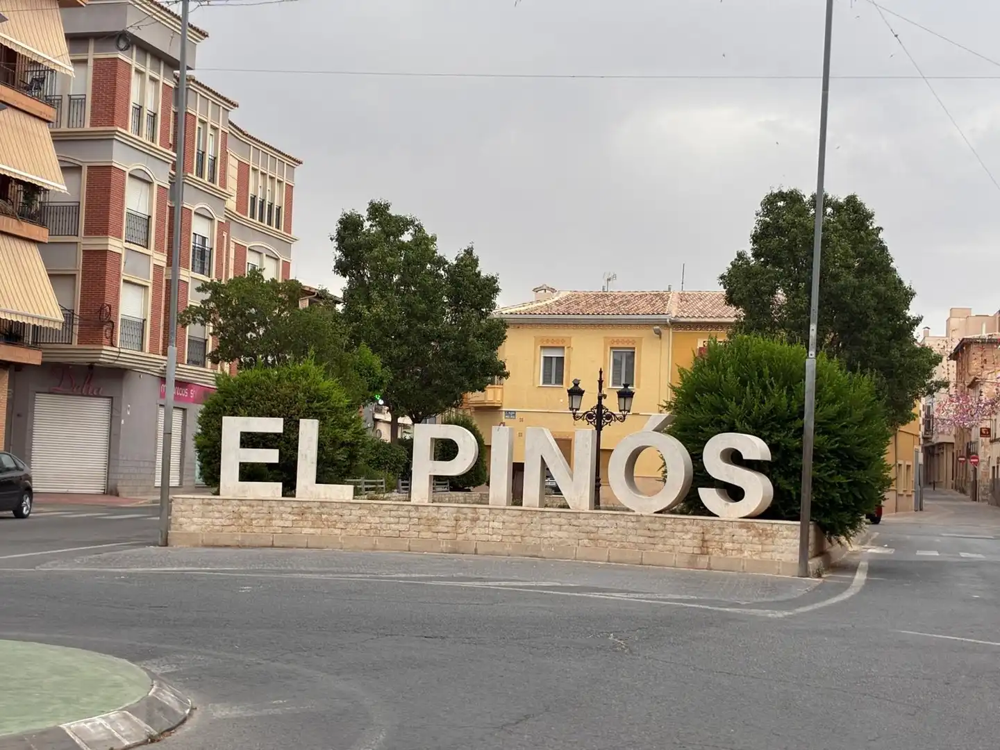 Vista exterior de Pis en venda en El Pinós / Pinoso amb Balcó