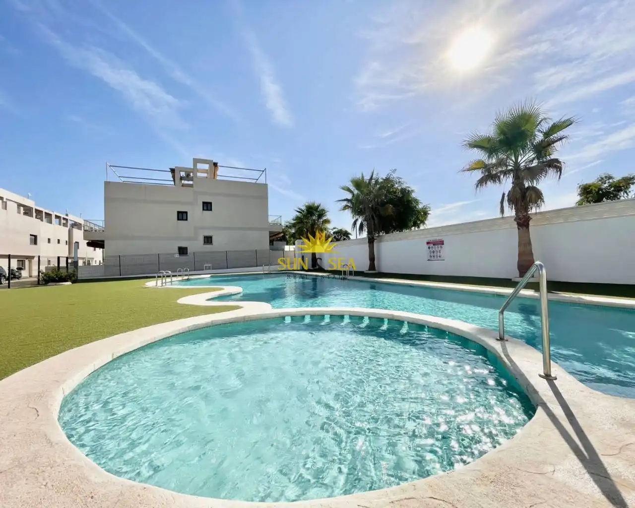 Piscina de Piso de alquiler en Pilar de la Horadada con Aire acondicionado, Calefacción y Terraza