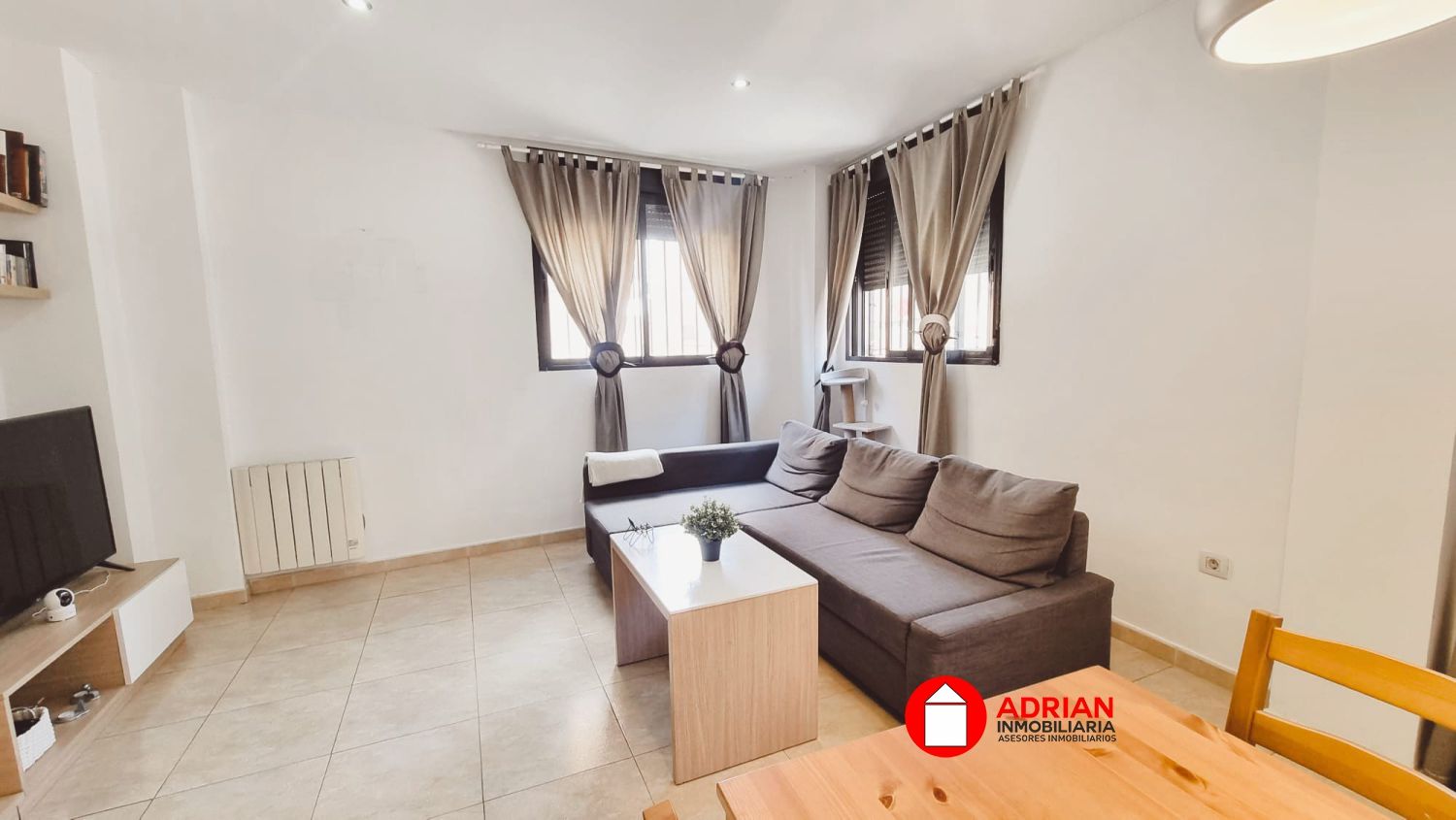 Exterior view of Planta baja for sale in La Vall d'Uixó  with Air Conditioner, Heating and Storage room