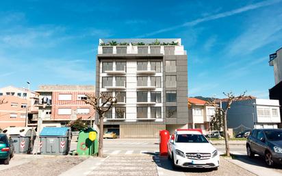 Außenansicht von Wohnungen zum verkauf in Cangas  mit Terrasse