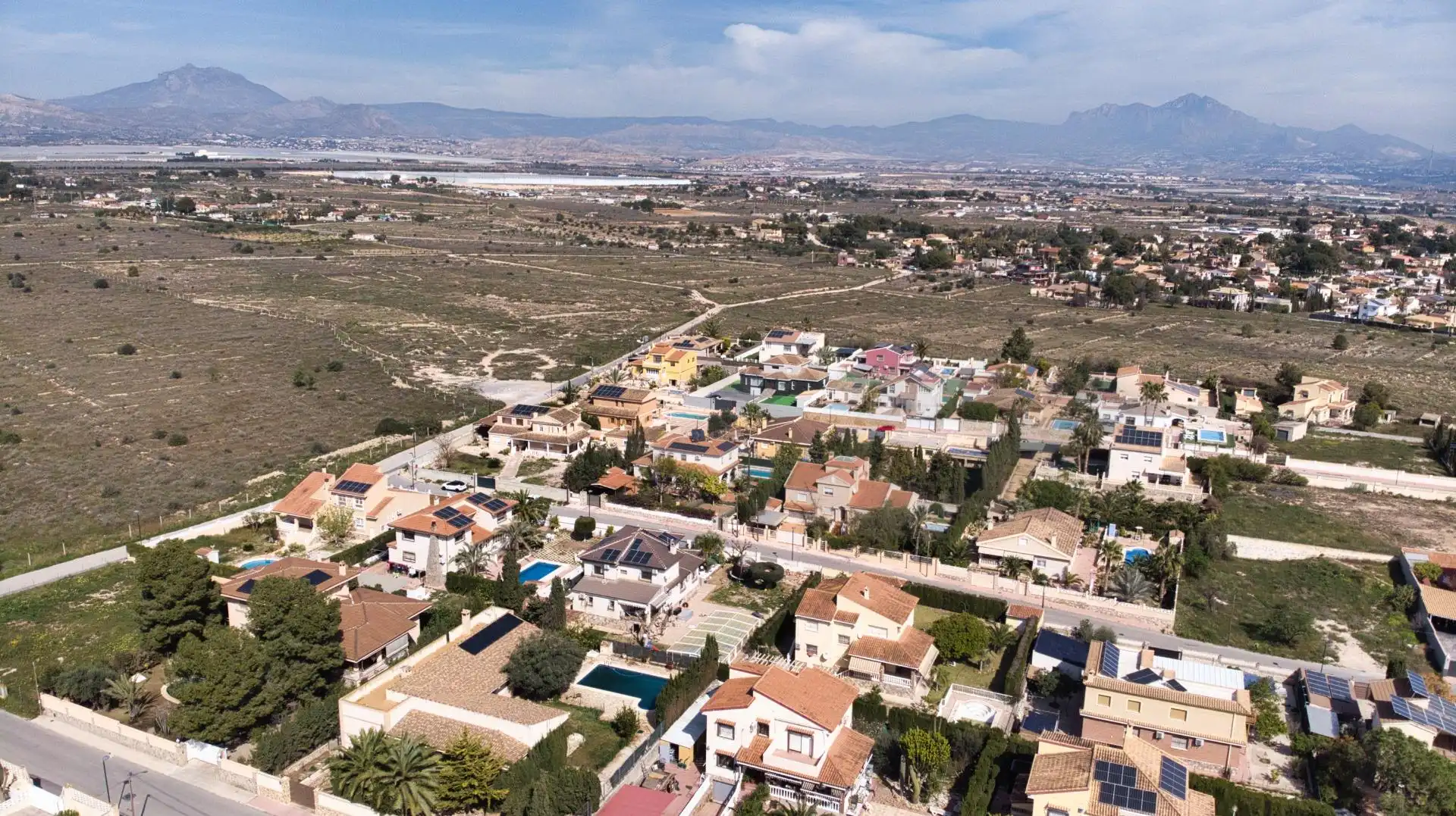 Exterior view of Houses for sale in San Vicente del Raspeig / Sant Vicent del Raspeig