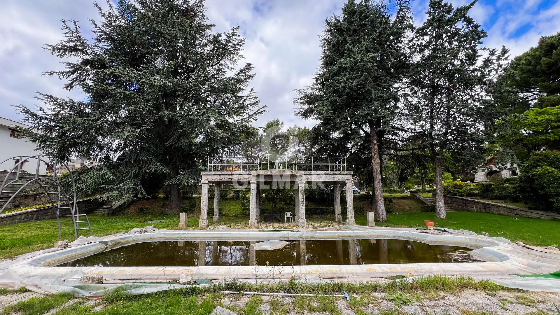 Jardí de Casa o xalet en venda en Guadarrama amb Calefacció, Jardí privat i Piscina