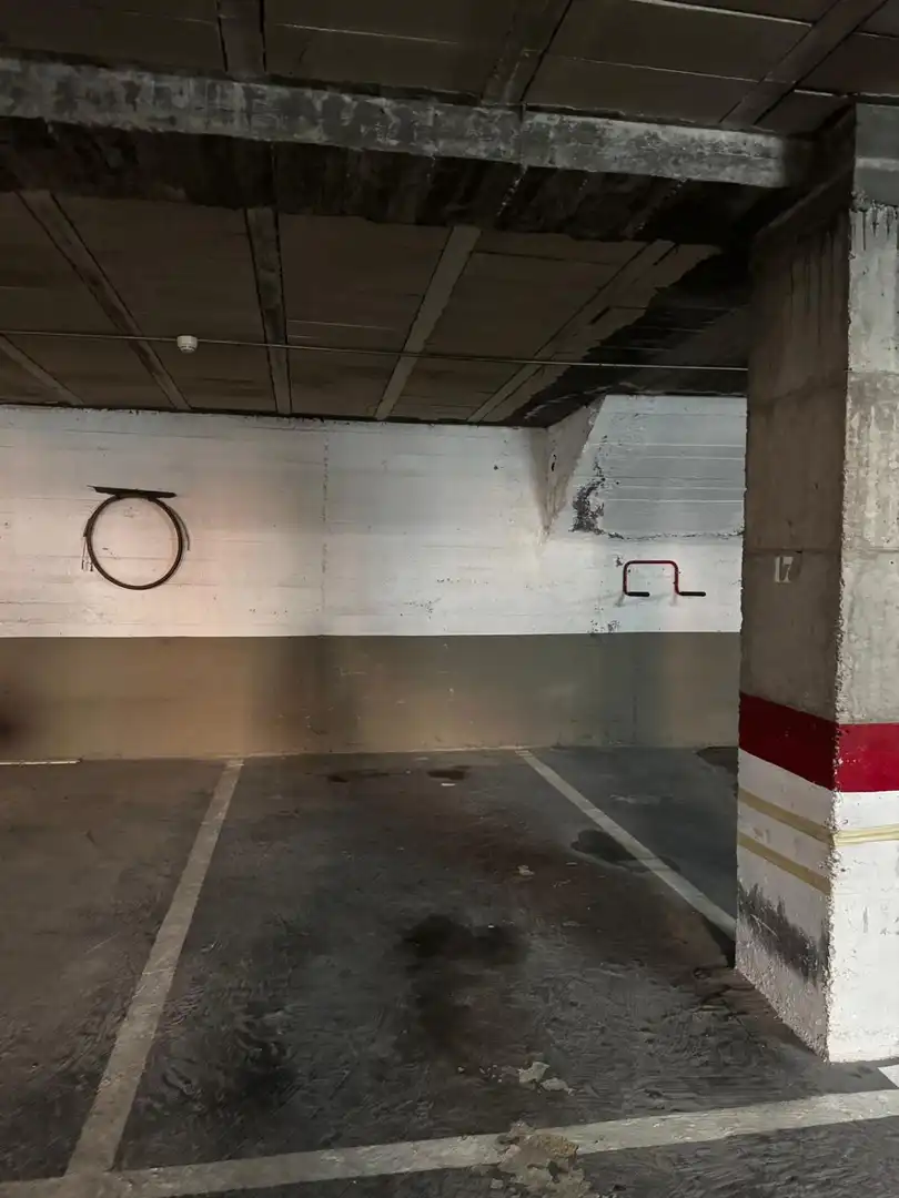 Parkplatz von Garage zur Miete in Sevilla