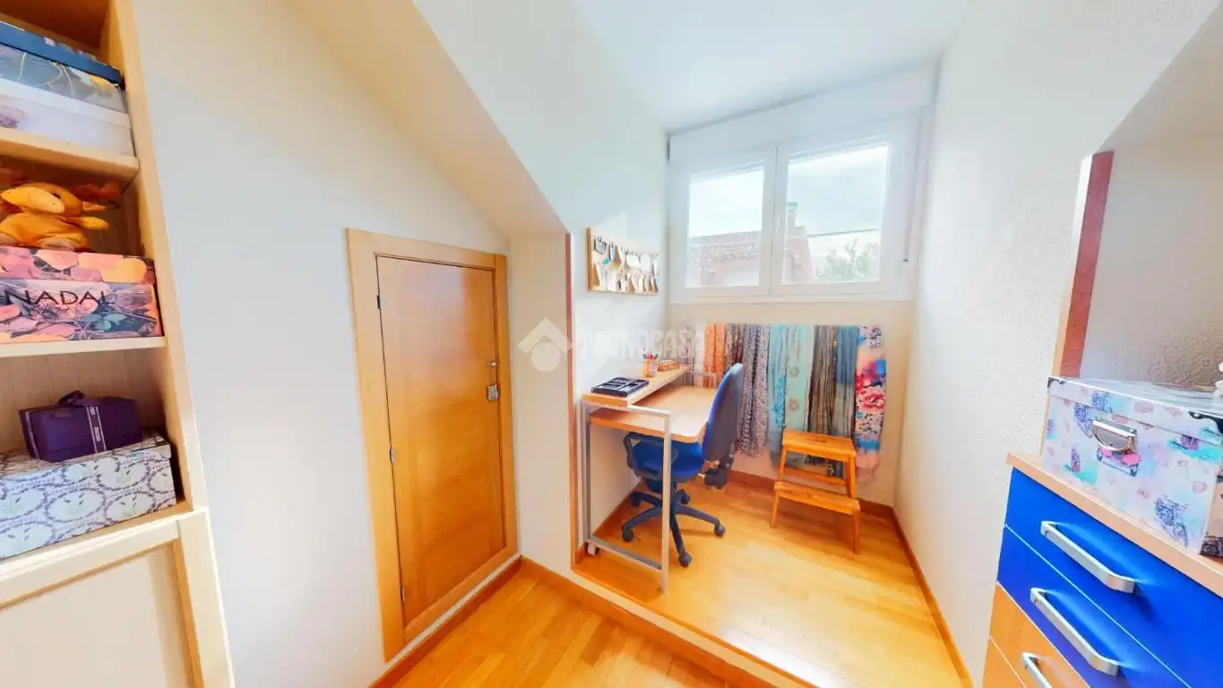 Flat for sale in Uceda  with Air Conditioner
