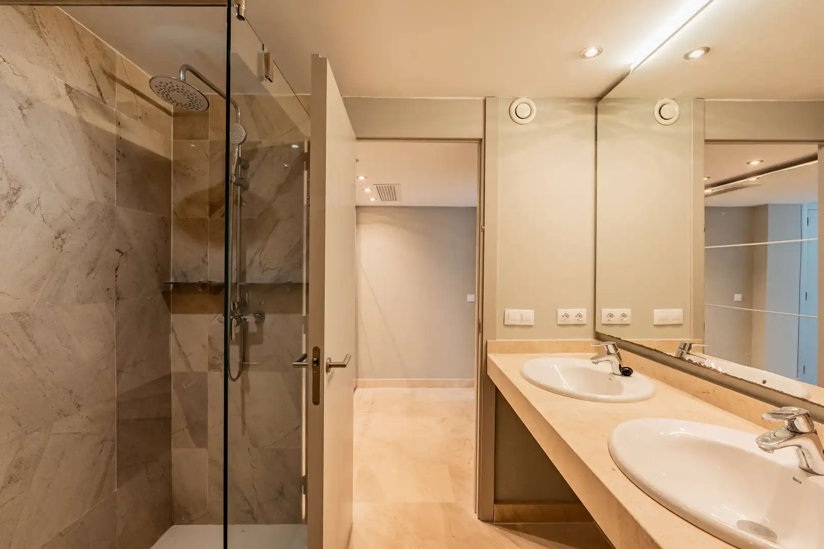 Baño de Ático en venta en Son Servera con Aire acondicionado, Terraza y Amueblado