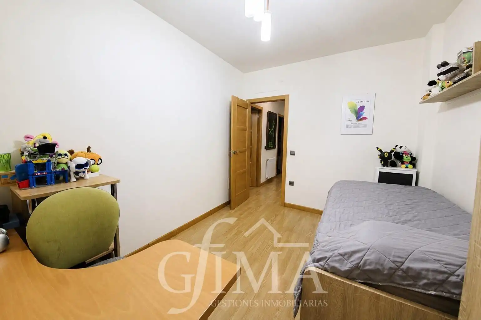Habitación de Casa adosada en venta en Tomelloso con Calefacción y Amueblado
