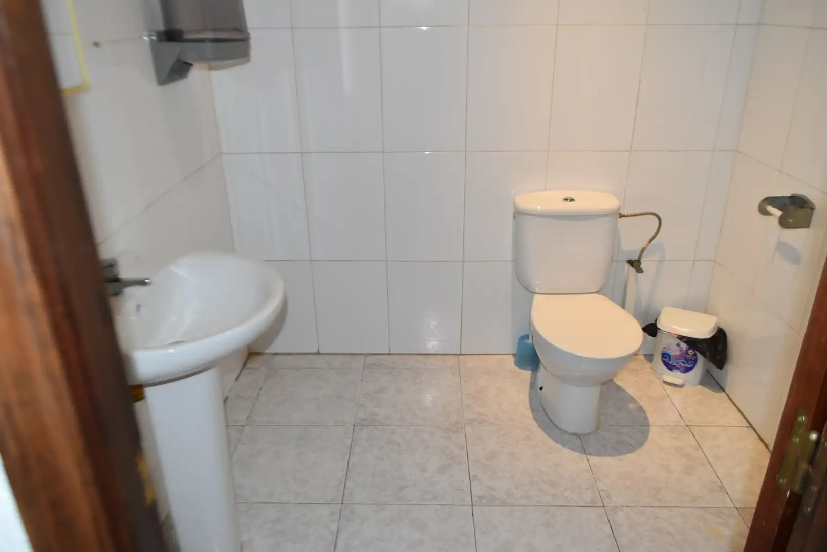 Badezimmer von Geschaftsraum zum Verkauf in Sant Celoni mit Klimaanlage