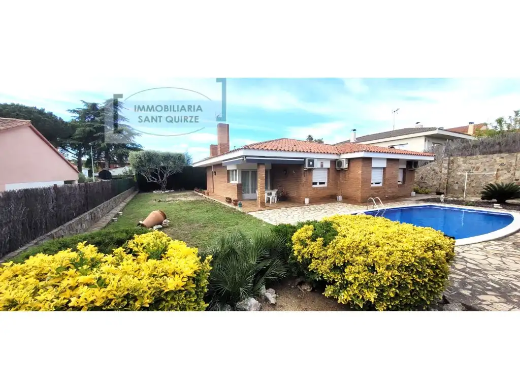 Vista exterior de Casa o chalet en venta en Sant Quirze del Vallès