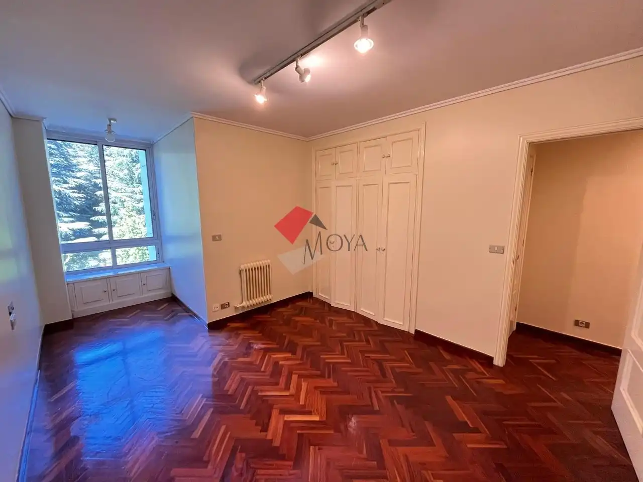 Bedroom of Flat for rent in Vigo   with Heating