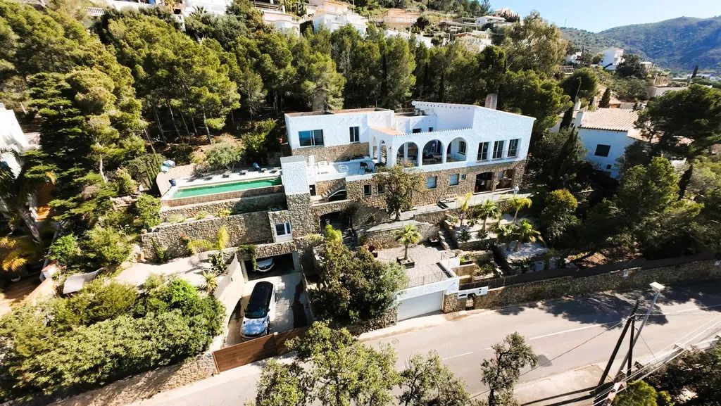 Vista exterior de Casa o xalet en venda en Roses amb Aire condicionat, Calefacció i Piscina