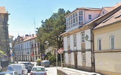 Vista exterior de Dúplex en venda en Santiago de Compostela  amb Calefacció, Parquet i Traster