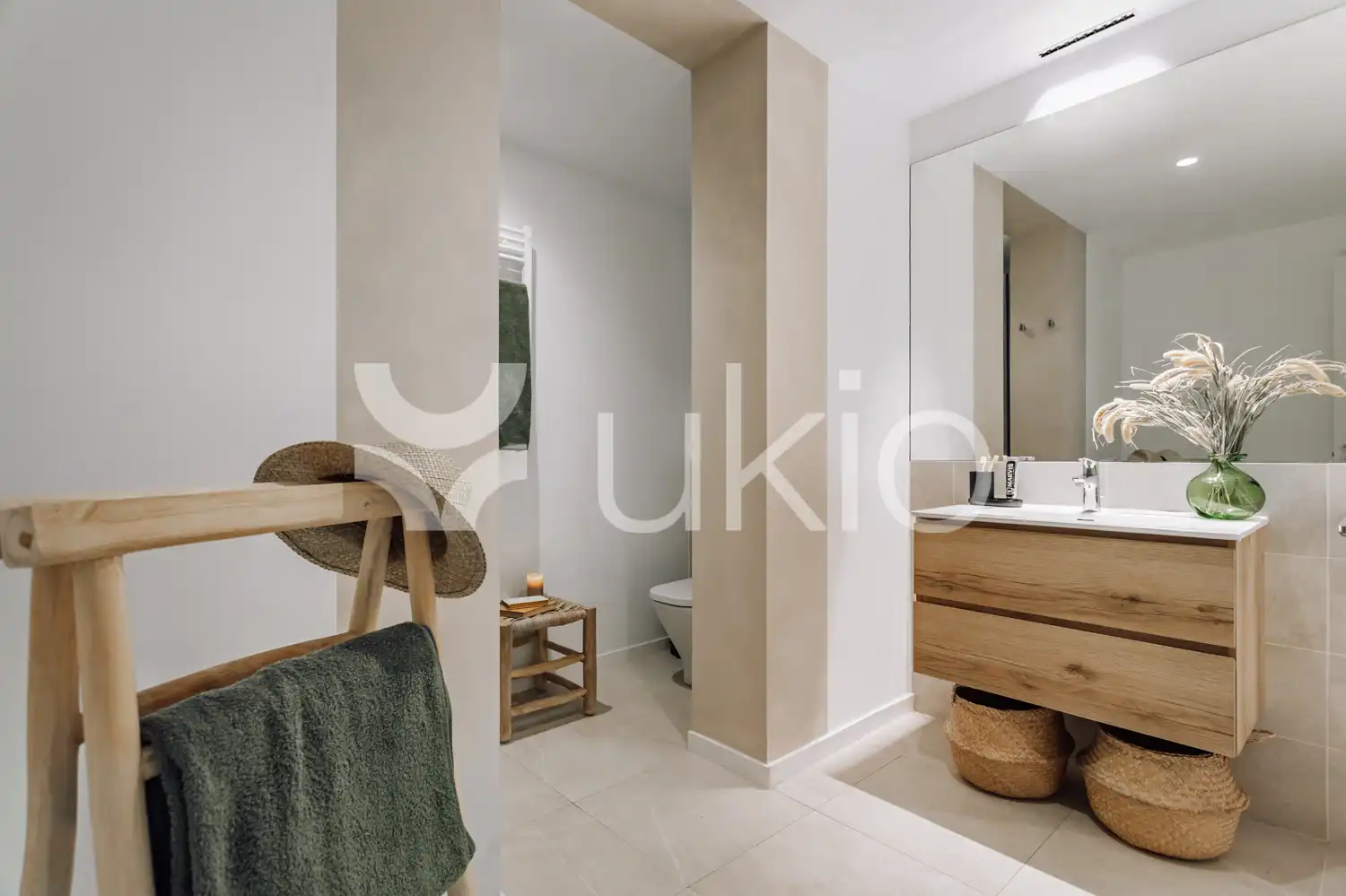 Bathroom of Apartments for rent in Barcelona  with Heating, Furnished and Oven