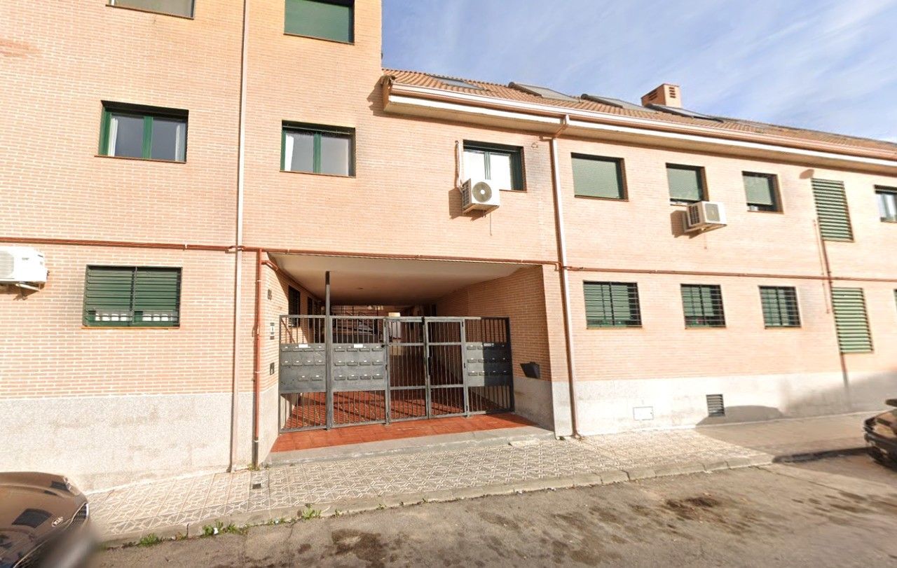 Exterior view of Apartment for sale in Valmojado