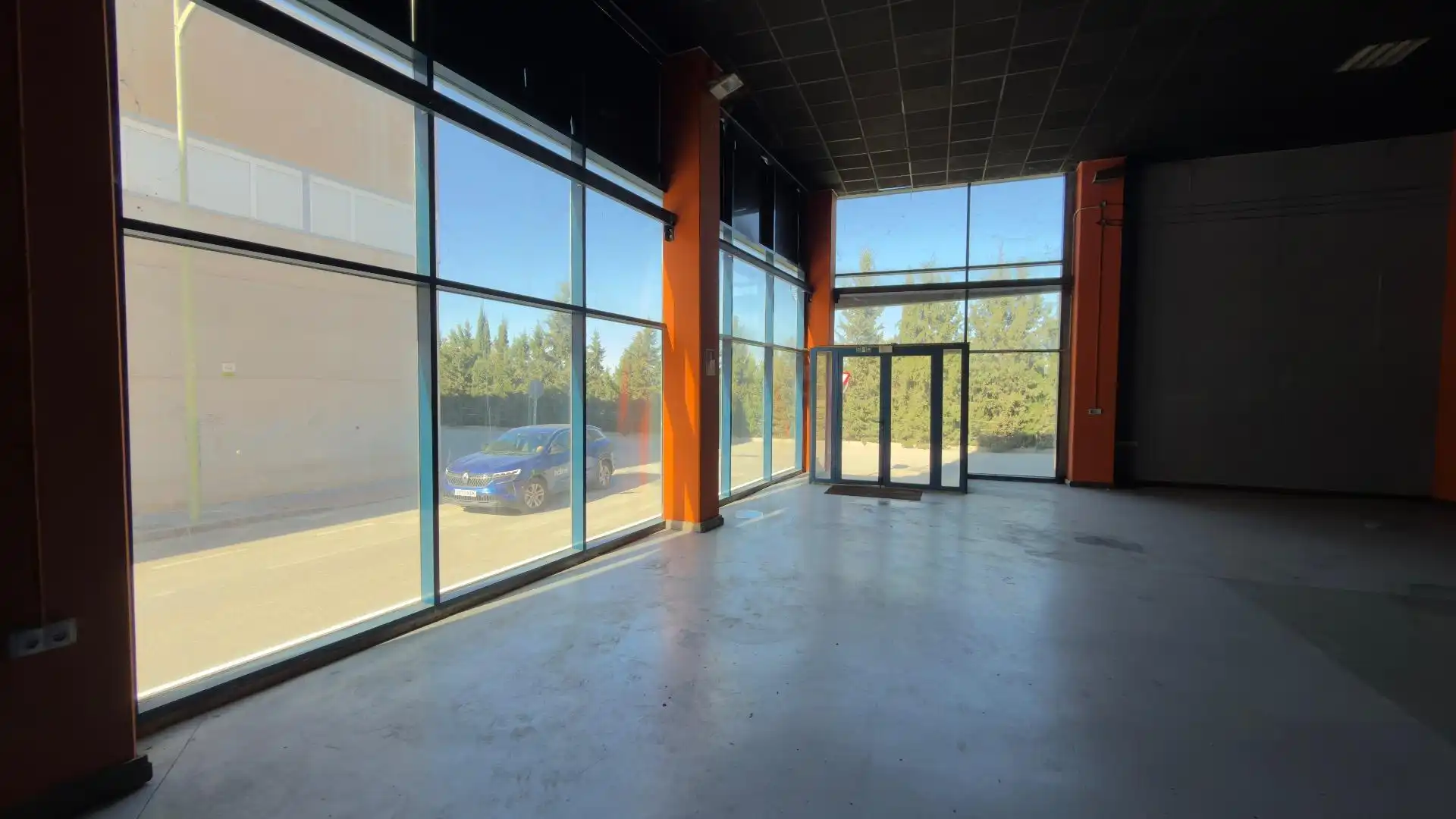 Nave industrial en venta en La Zubia Ciudad