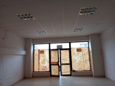 Local comercial en venda a Casco Antiguo