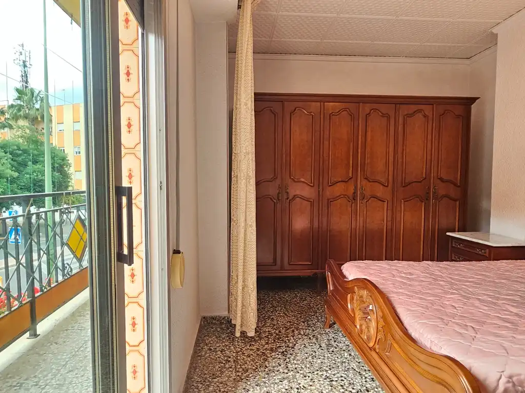 Habitación de Piso en venta en L'Eliana con Balcón y Internet