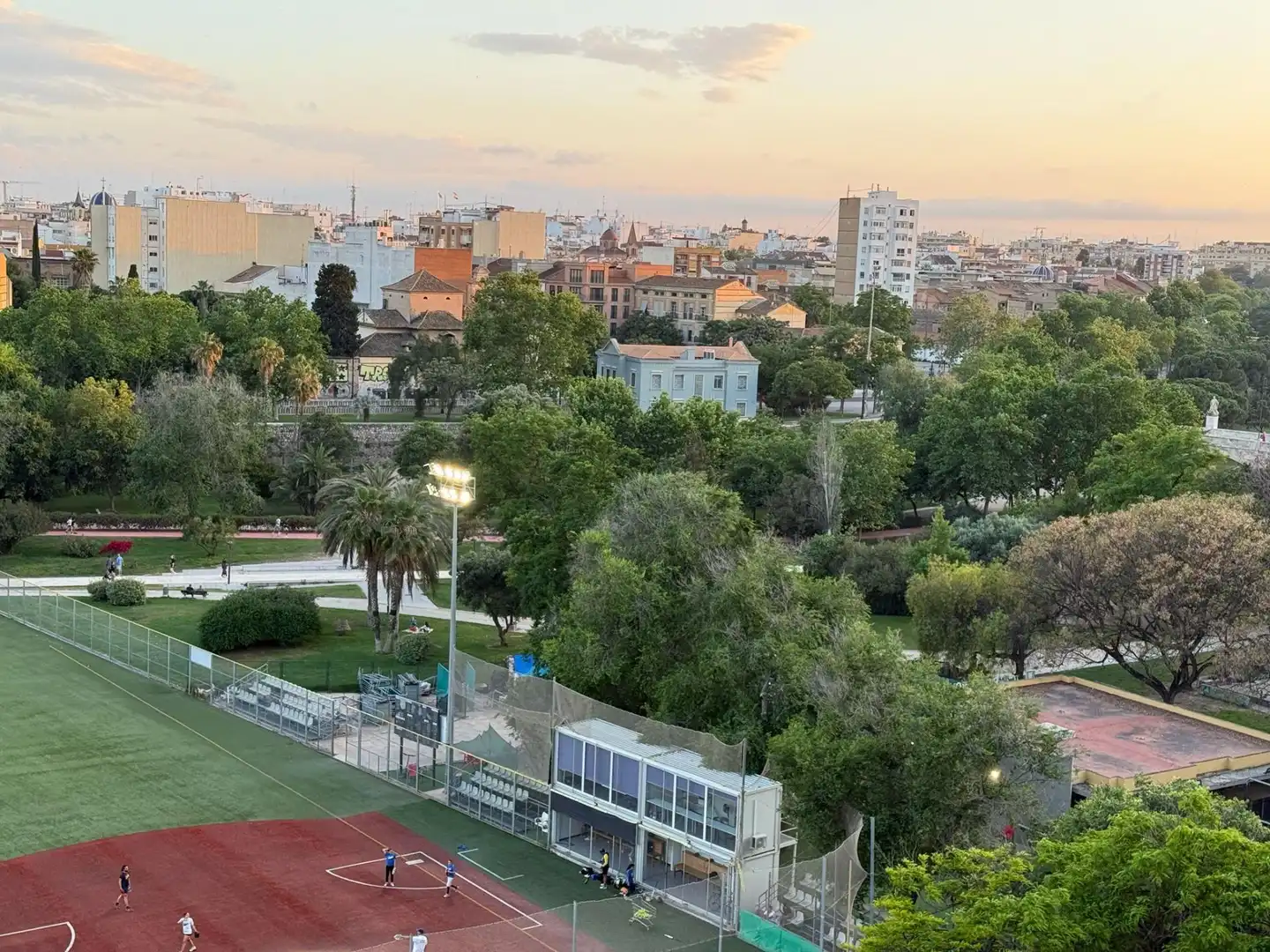 Vista exterior de Piso de alquiler en Valencia con Aire acondicionado y Balcón
