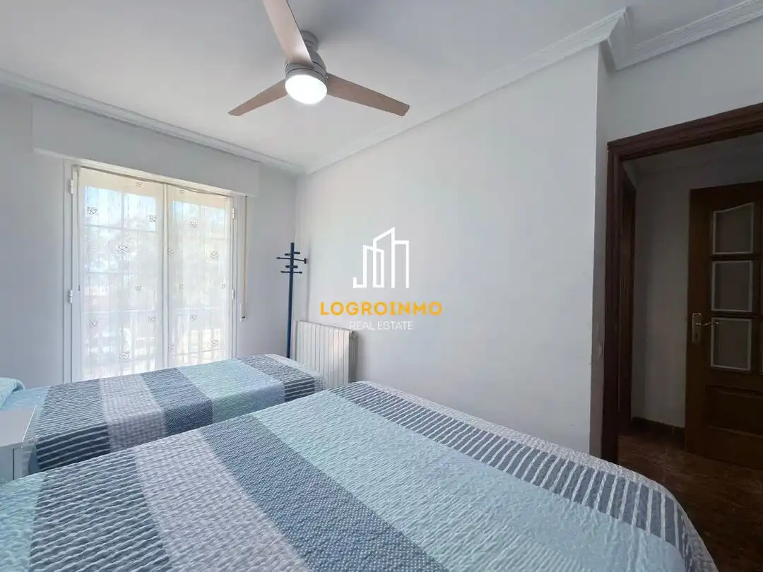 Habitación de Casa o chalet en venta en El Redal con Calefacción, Trastero y Piscina