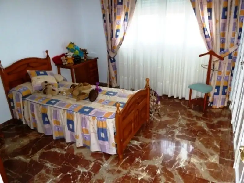 Dormitori de Casa o xalet en venda en Alhaurín de la Torre amb Aire condicionat, Calefacció i Jardí privat