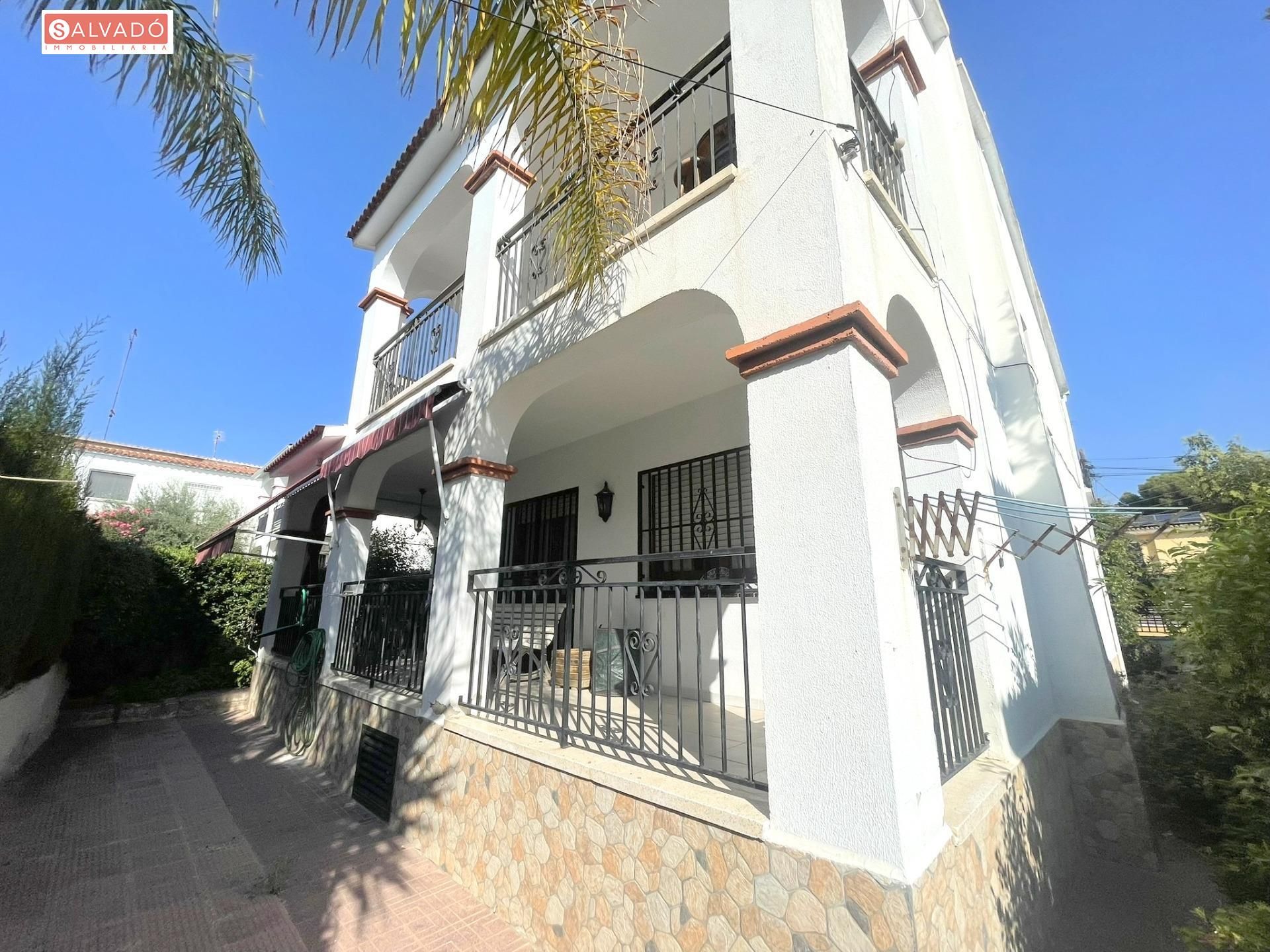 Vista exterior de Casa o chalet en venta en Calafell con Calefacción, Jardín privado y Terraza