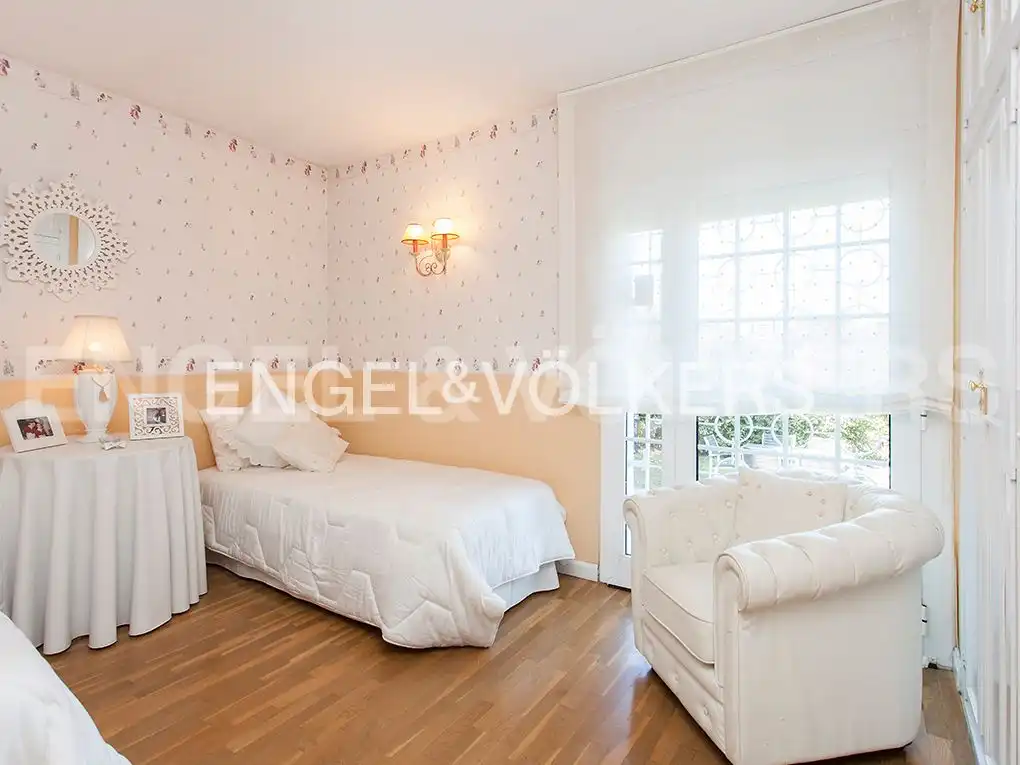 Habitación de Casa o chalet en venta en Sant Cugat del Vallès con Aire acondicionado, Calefacción y Jardín privado