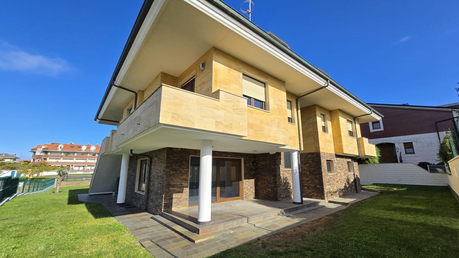 Exterior view of House or chalet for sale in Suances  with Heating, Private garden and Terrace