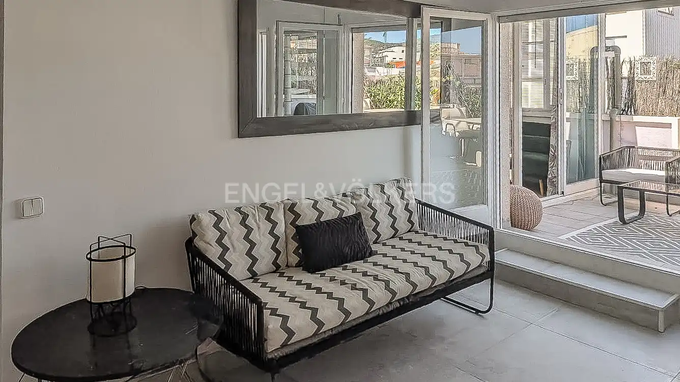 Sala d'estar de Àtic de lloguer en Sitges amb Aire condicionat, Calefacció i Terrassa