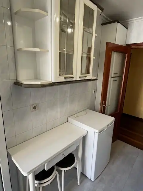 Cocina de Piso de alquiler en Santa Cruz de Bezana con Calefacción, Trastero y Amueblado