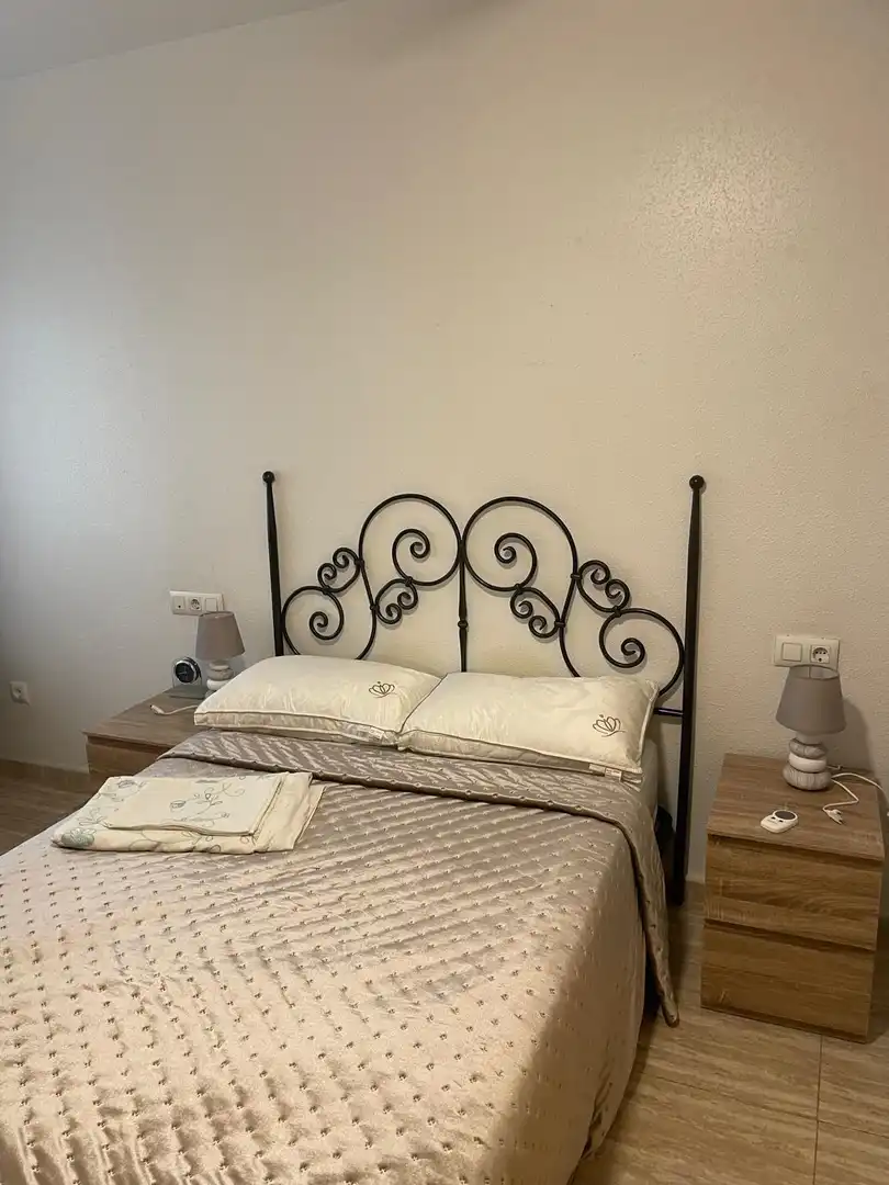Schlafzimmer von Wohnung zur Miete in Águilas mit Möbliert und Balkon