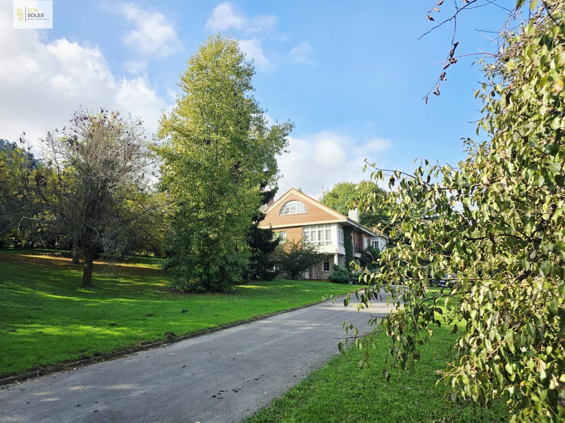 Exterior view of House or chalet for sale in Medio Cudeyo  with Heating, Private garden and Storage room