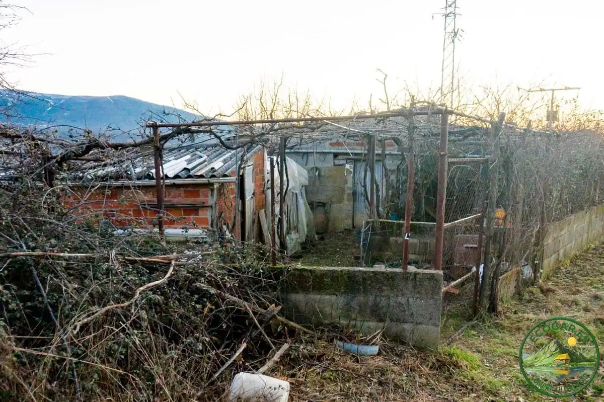 Außenansicht von Country house zum Verkauf in Bembibre