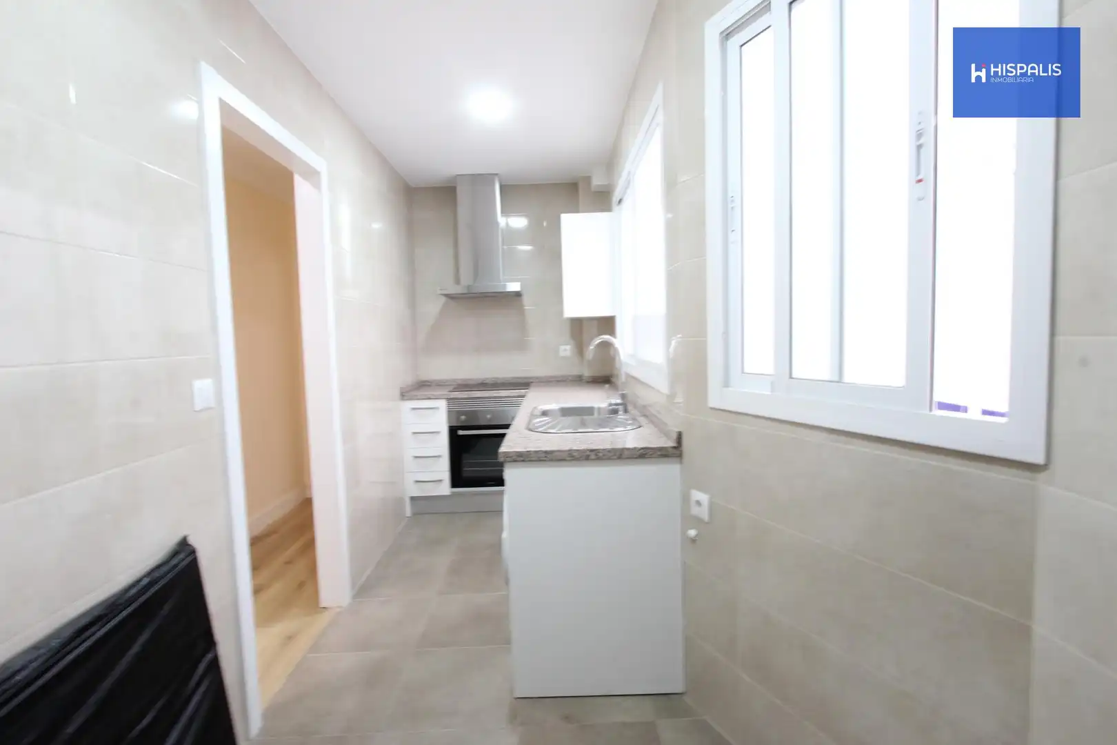 Kitchen of Ground floor for sale in Sevilla  with Air Conditioner and Heating