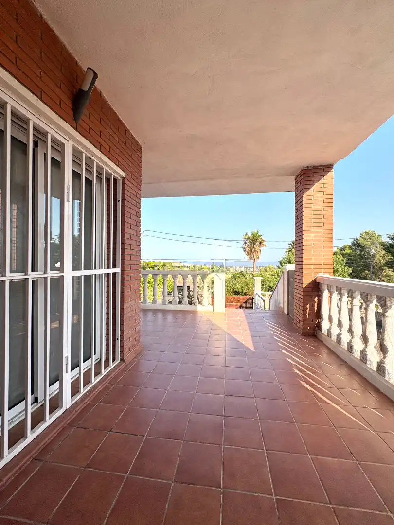 Vista exterior de Casa o chalet en venta en Rubí con Aire acondicionado, Calefacción y Jardín privado