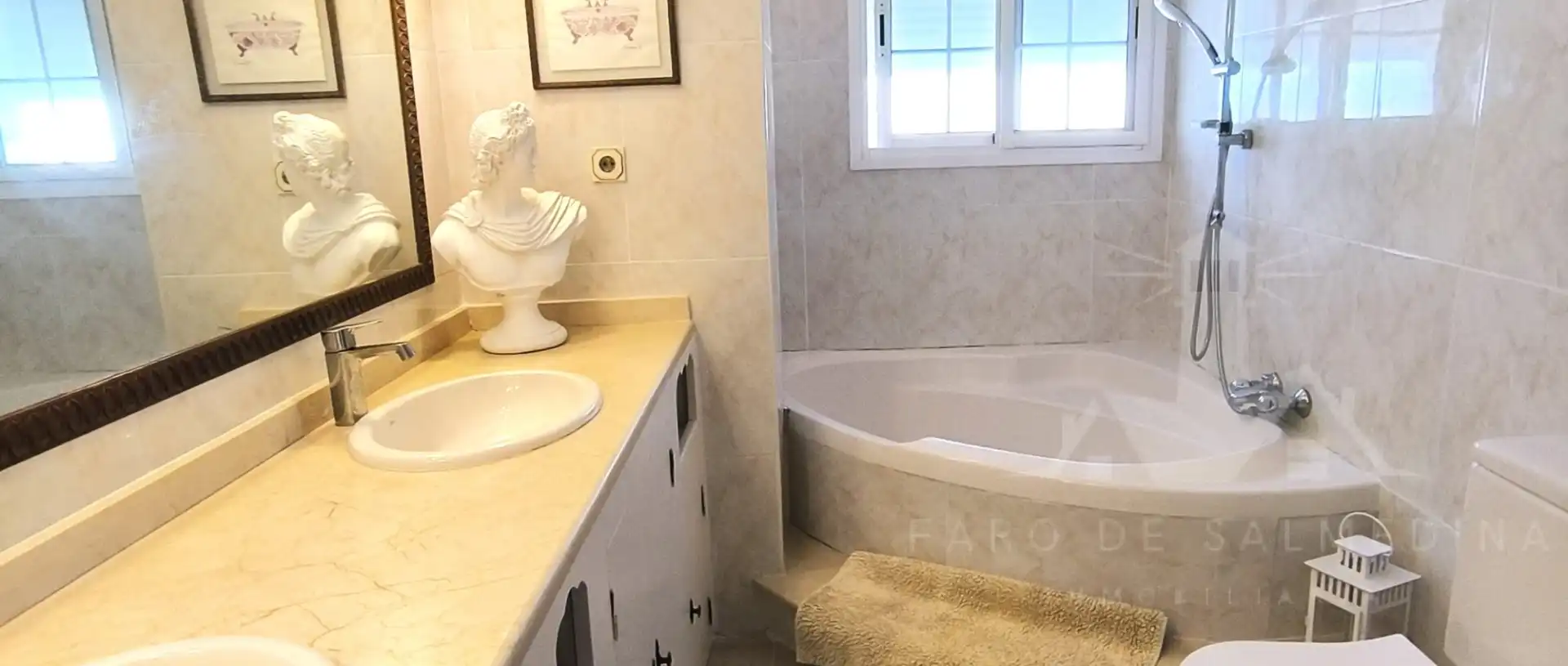 Bathroom of Flat for sale in Rota  with Air Conditioner, Terrace and Furnished