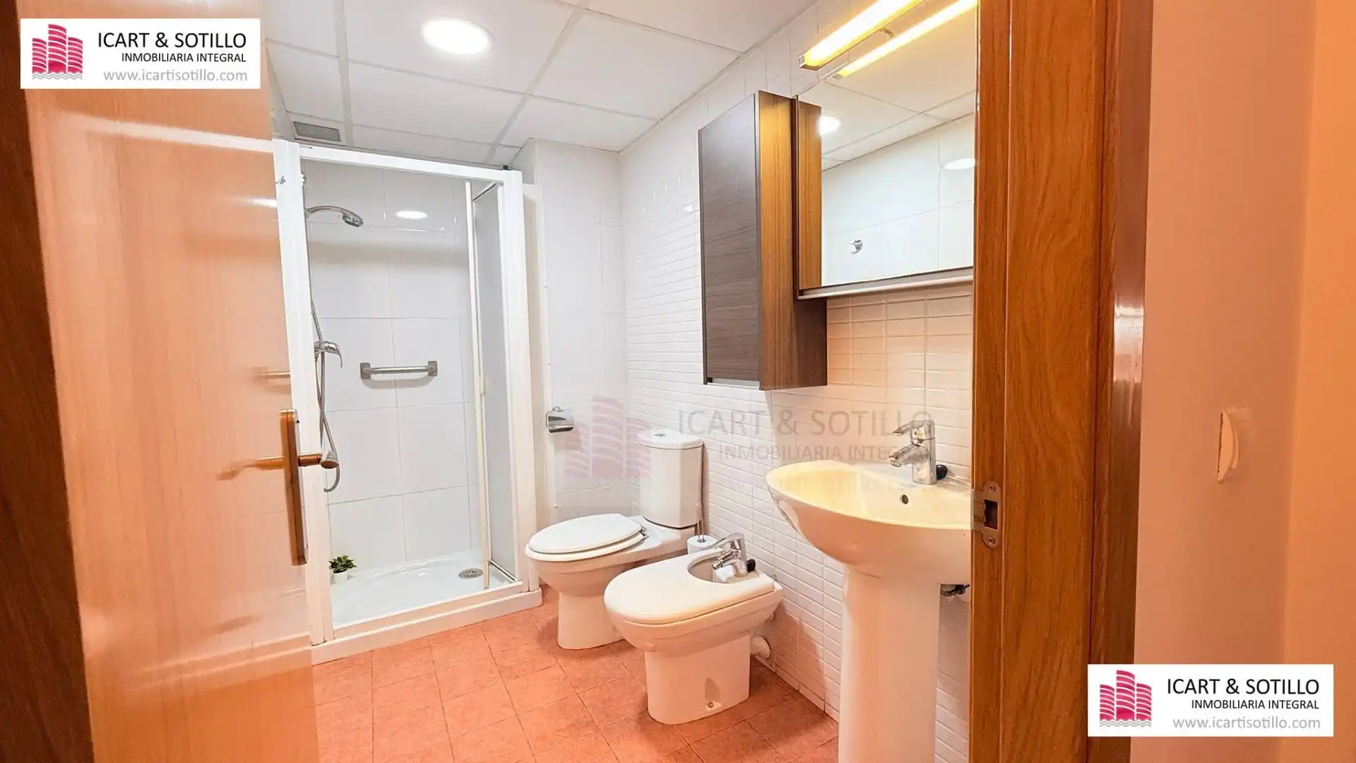 Bany de Pis en venda en Vinaròs amb Aire condicionat, Calefacció i Parquet