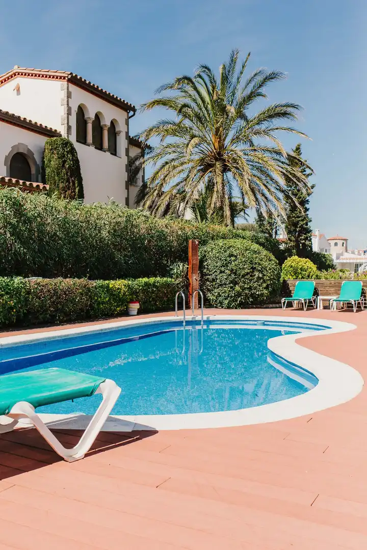 Piscina de Casa adosada en venta en Empuriabrava con Aire acondicionado, Calefacción y Terraza