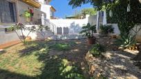 Jardí de Casa adosada en venda en Alhaurín de la Torre amb Aire condicionat, Jardí privat i Terrassa