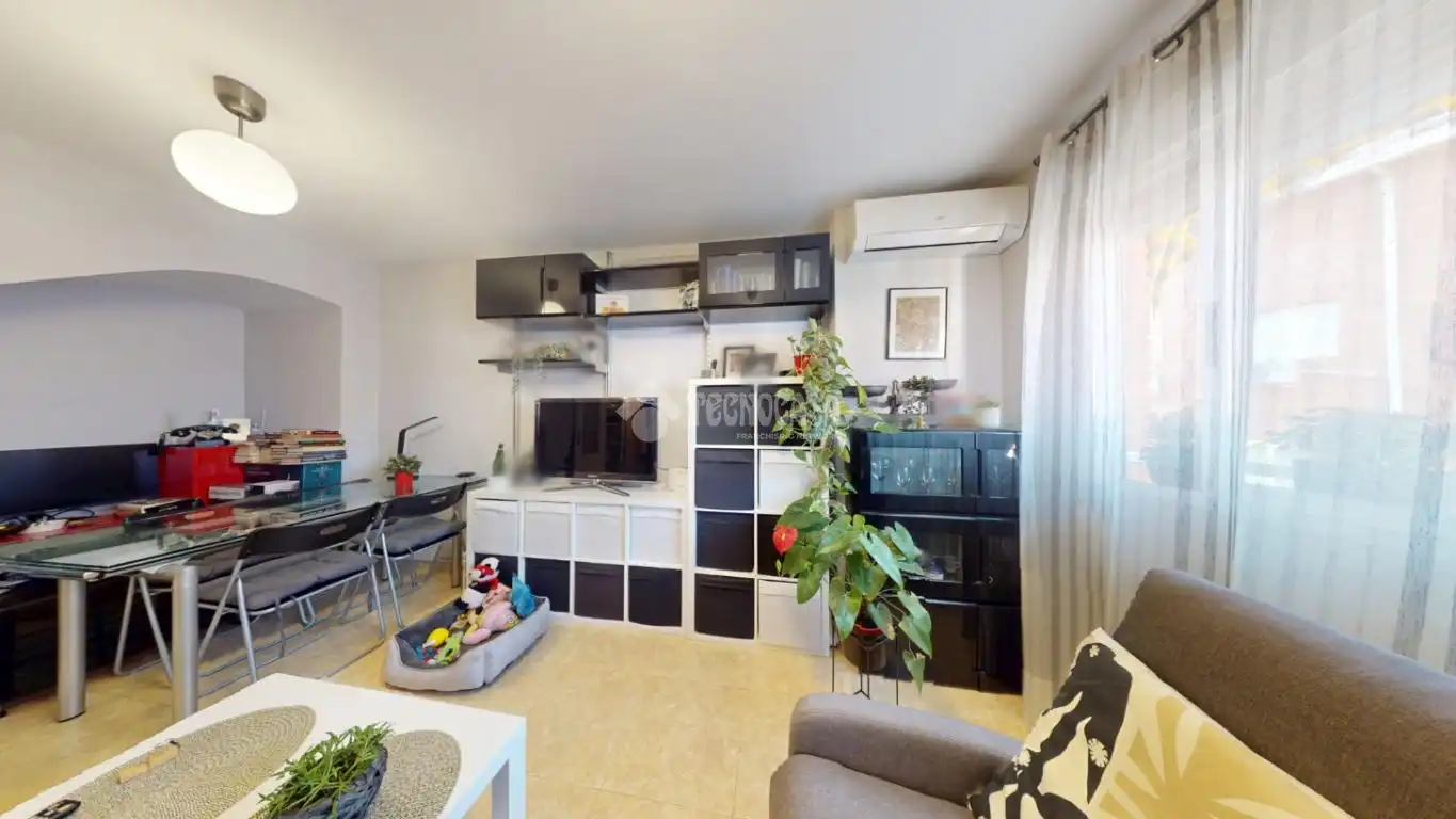 Wohnzimmer von Wohnung zum Verkauf in Azuqueca de Henares mit Klimaanlage und Heizung