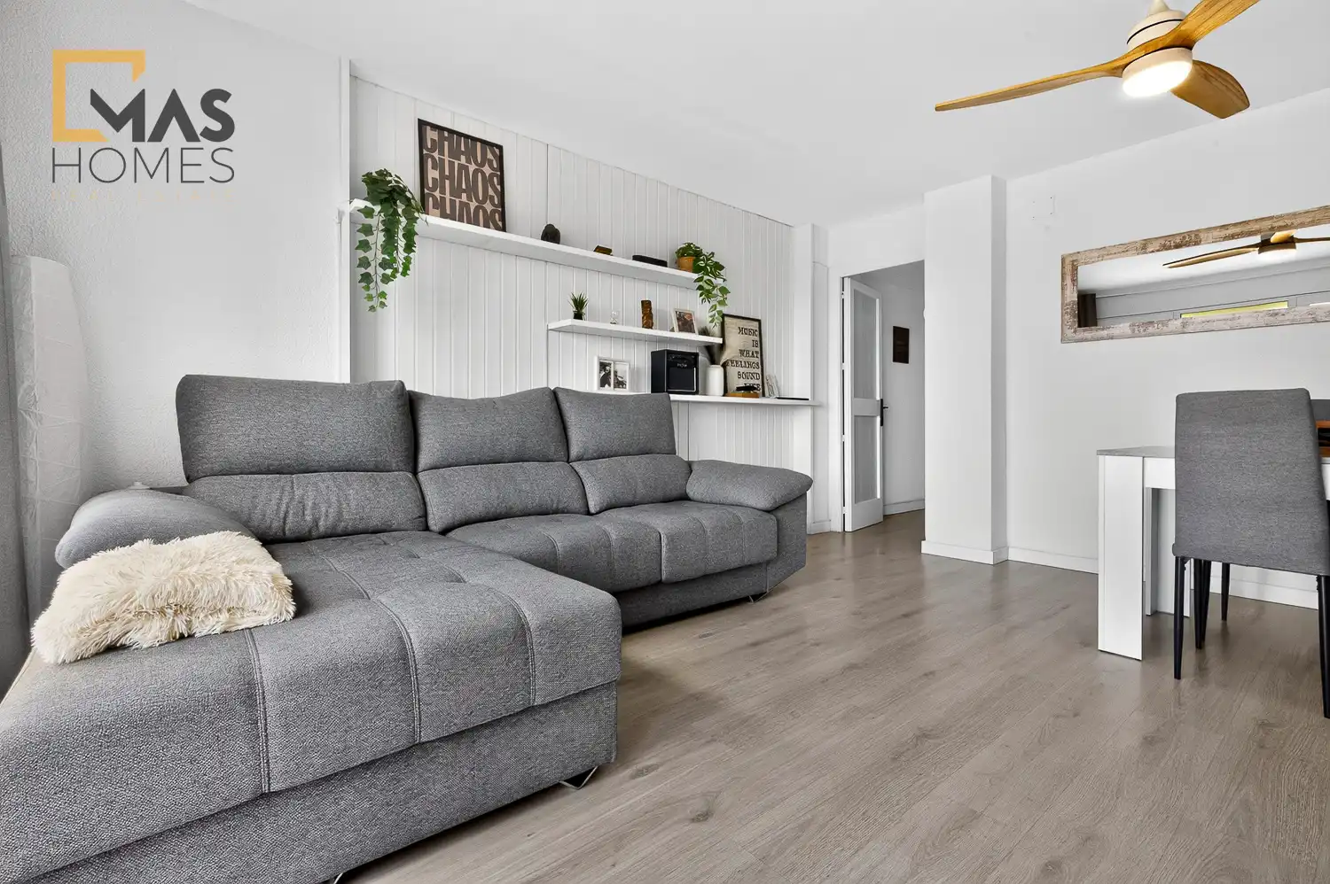 Sala d'estar de Àtic en venda en Terrassa amb Calefacció, Terrassa i Balcó