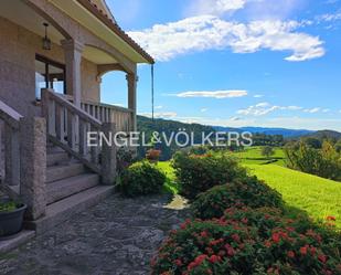 Vista exterior de Casa o xalet en venda en Cotobade amb Calefacció, Jardí privat i Parquet