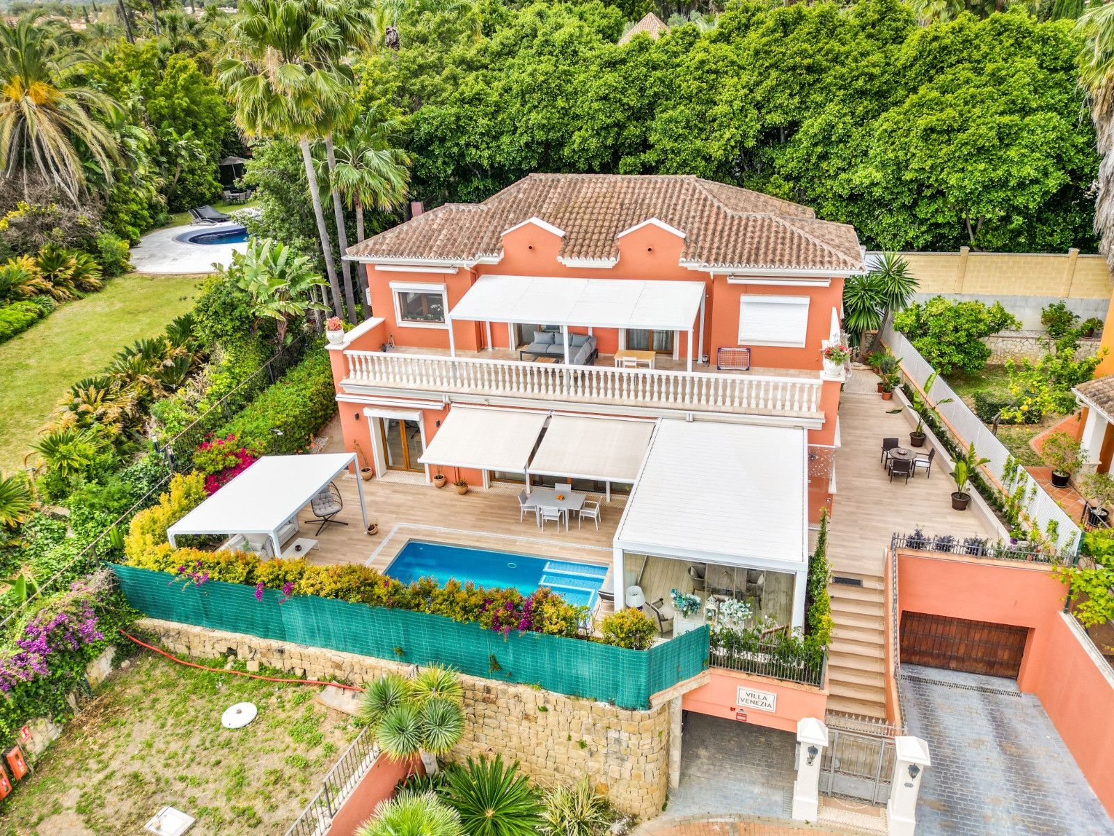 Exterior view of House or chalet for sale in Marbella  with Air Conditioner, Heating and Private garden