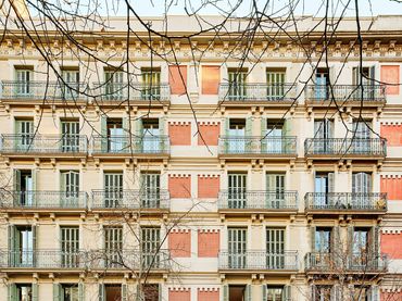 Apartment with balcony for sale in Eixample