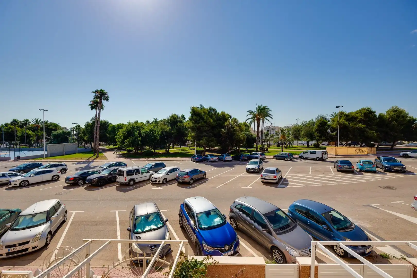 Parking de Apartamento en venta en Torrevieja con Terraza, Amueblado y Piscina comunitaria