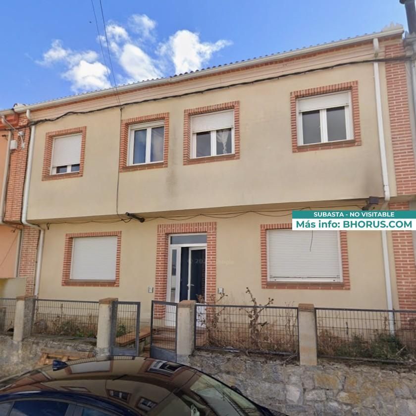 Vista exterior de Casa o xalet en venda en Yanguas de Eresma amb Jardí privat