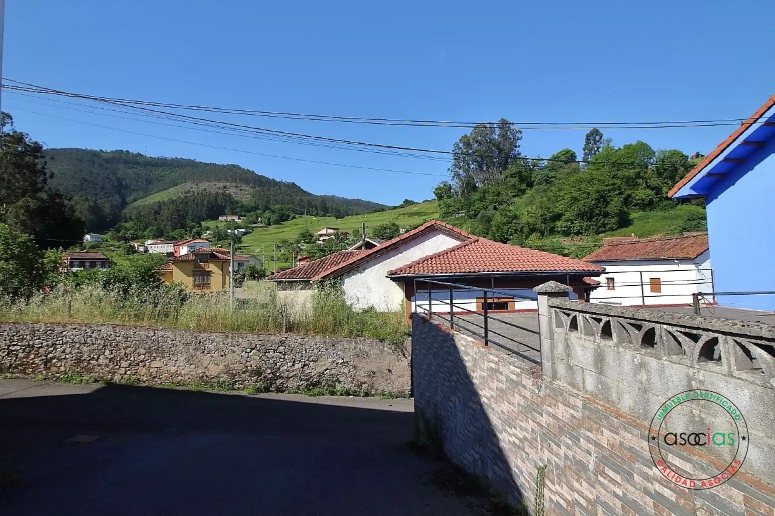 Vista exterior de Casa adosada en venta en Pravia con Calefacción