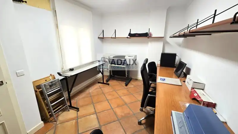 Wohnung zum Verkauf in Tomelloso mit Klimaanlage und Terrasse