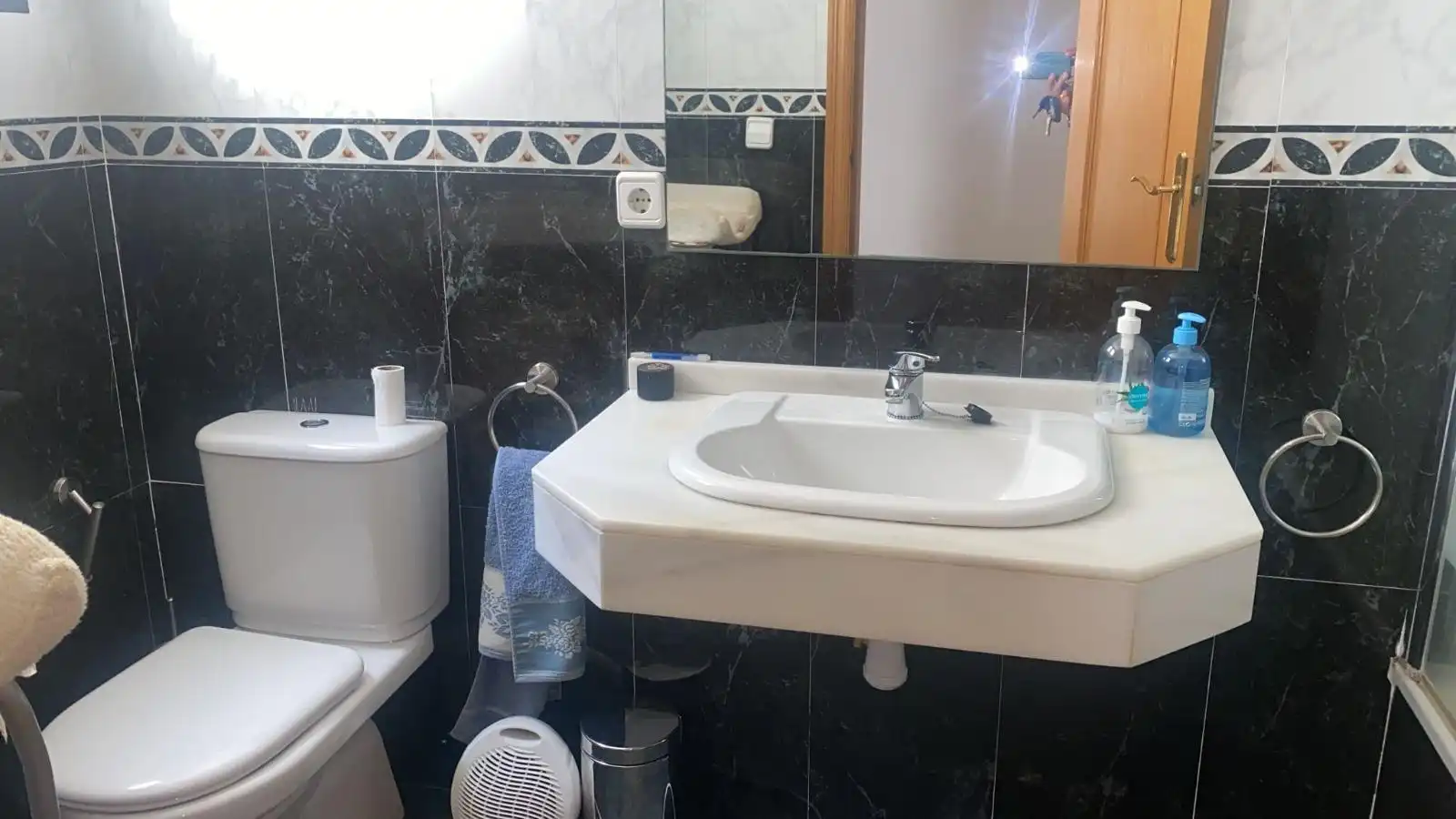 Baño de Piso de alquiler en Valencia con Aire acondicionado y Balcón