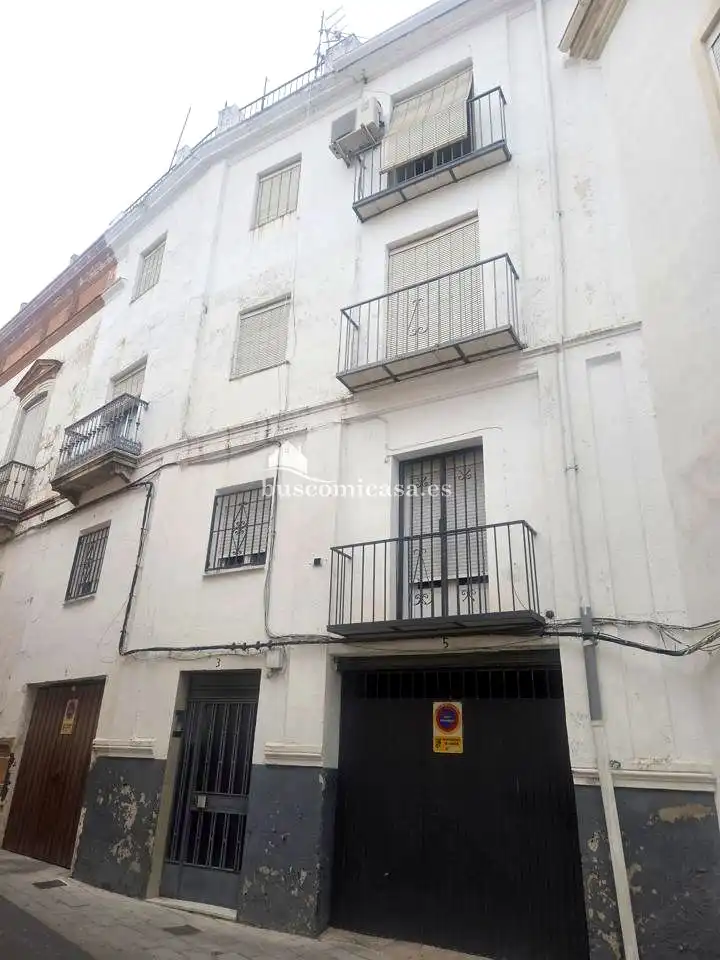 Vista exterior de Piso en venta en Martos con Balcón